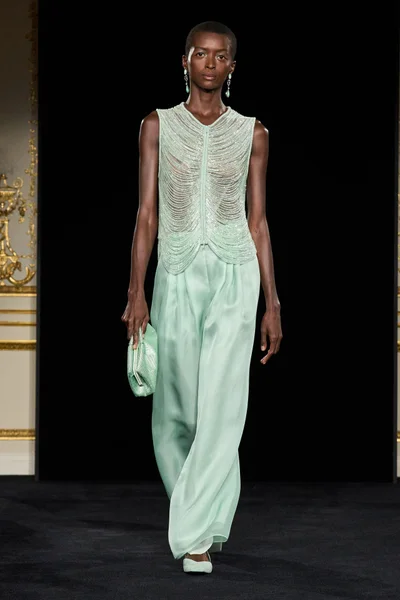 Look 46